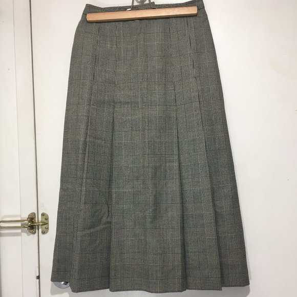 VINTAGE PORTS INTERNATIONAL WOOL PLAID PLEATED SKIRTS SIZE 6 - Picture 2 of 11